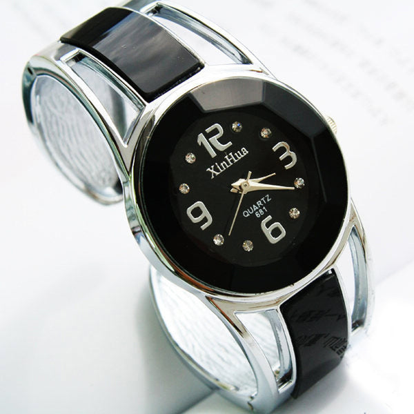 Womens Alloy Band Quartz Analog Round Dress Bracelet Wrist Watch Gift